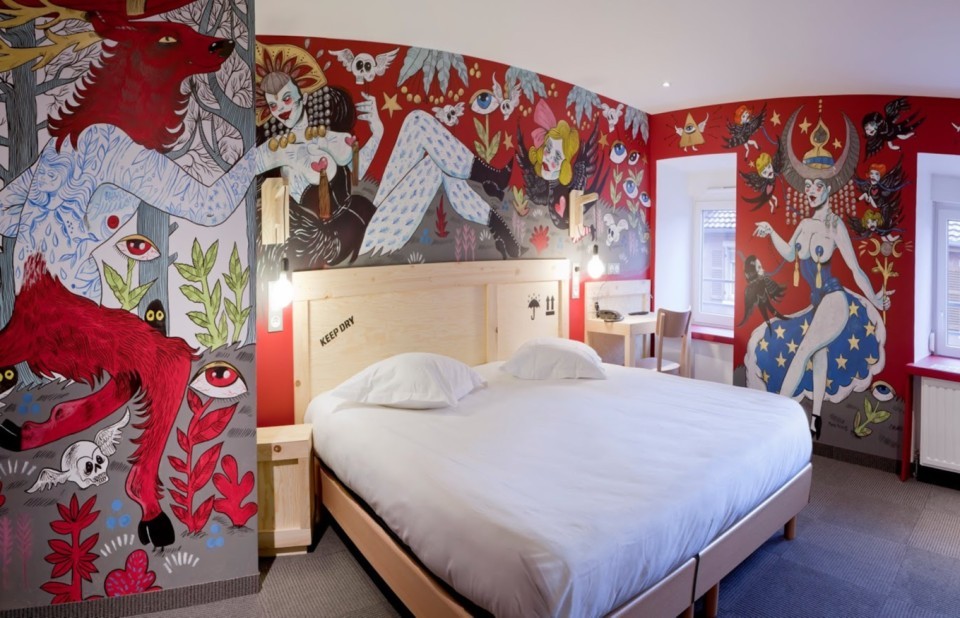 2_room_303_by_marie_meier_hotel_graffalgar_c_paola_guigou.jpg